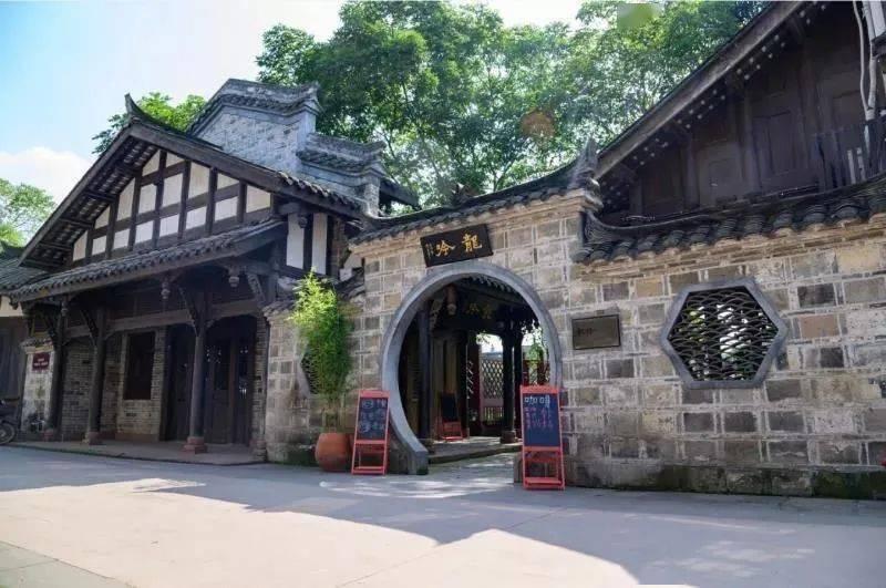 高亭宇在男子速滑项目的最大对手是谁，他们实力对比是怎样的？